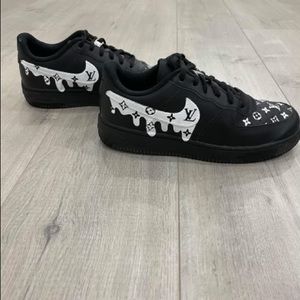 Nike Custumed Louis Vuitton Size 4 youth running shoes Black and white